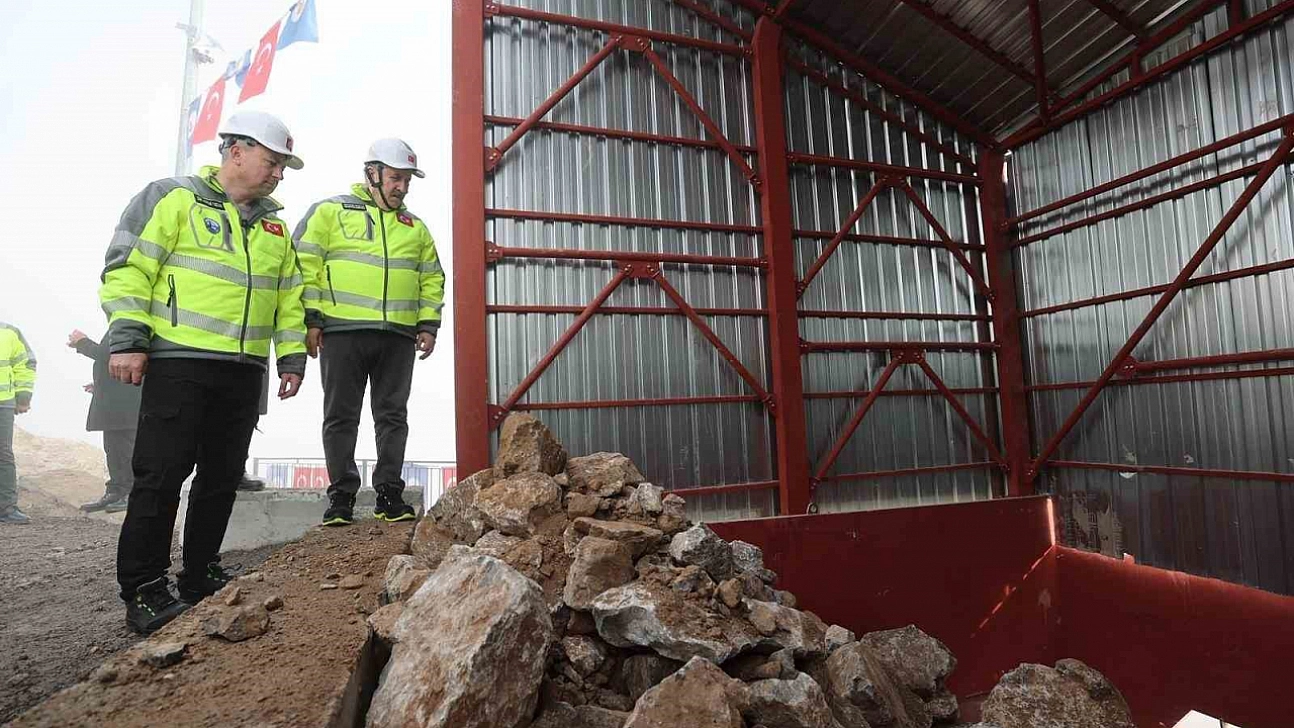 Kentin en büyük taş ocağında üretim başladı