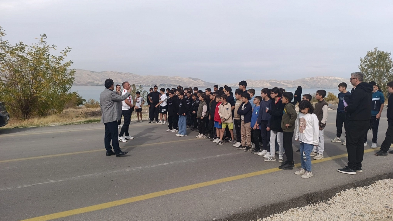 Sivrice'de 'Atatürk ve Gençlik Koşusu' coşkusu