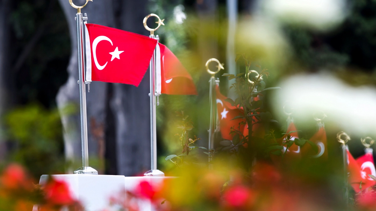 Türkiye şehidine ağlıyor