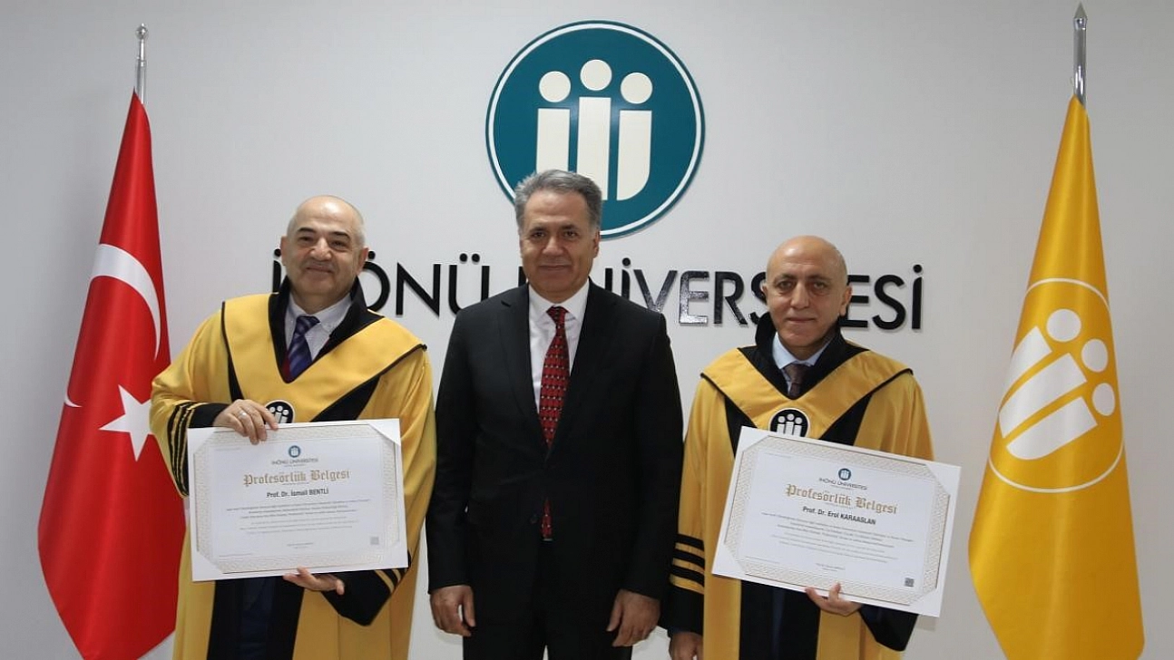 İnönü Üniversitesi'nde akademisyenler cübbelerini giydi