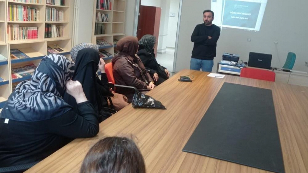 Vatandaşlara sağlık bilgilendirmesi yapıldı