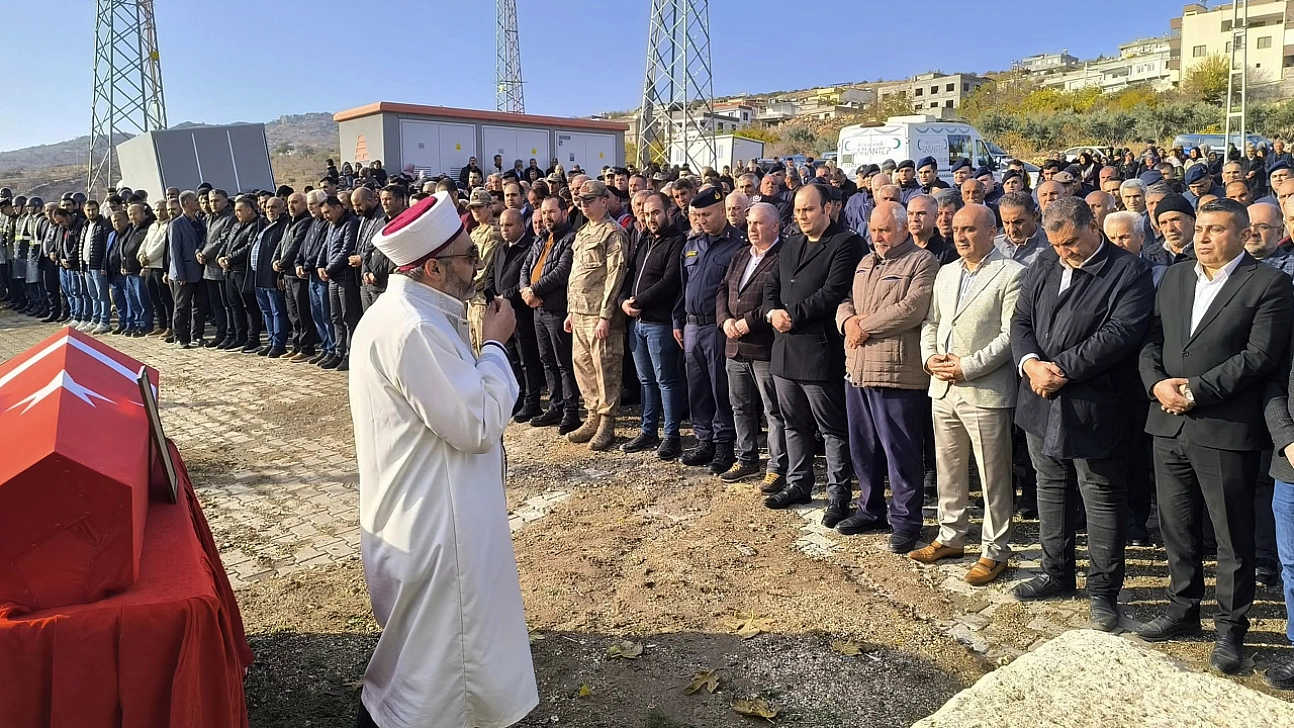 Vefat eden Arabanlı gazi son yolculuğuna uğurlandı