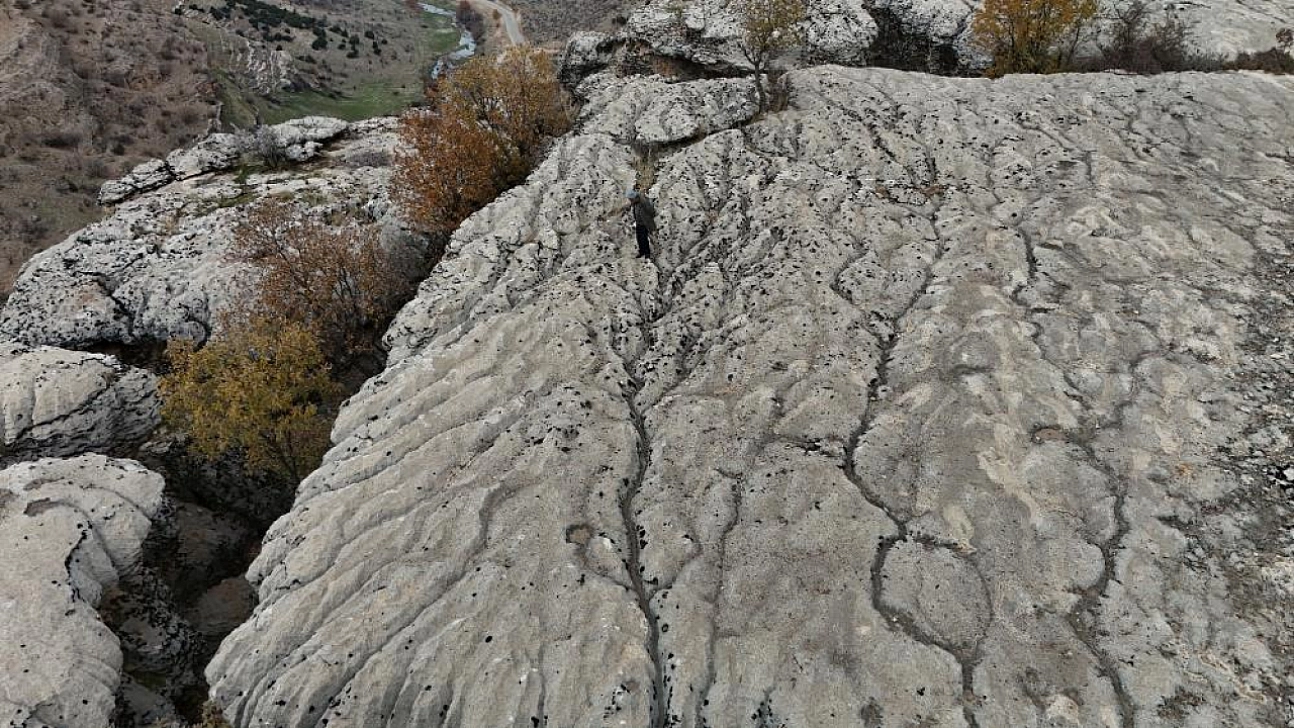 Yağmur suları 20 bin yılda şekillendirdi