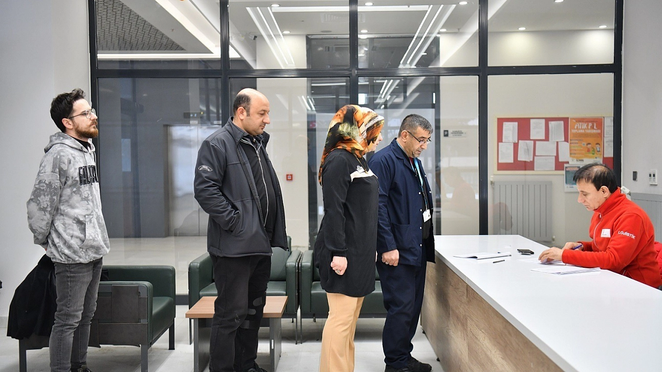 Yeşilyurt Belediyesi personeli kan bağışında tek yürek oldu