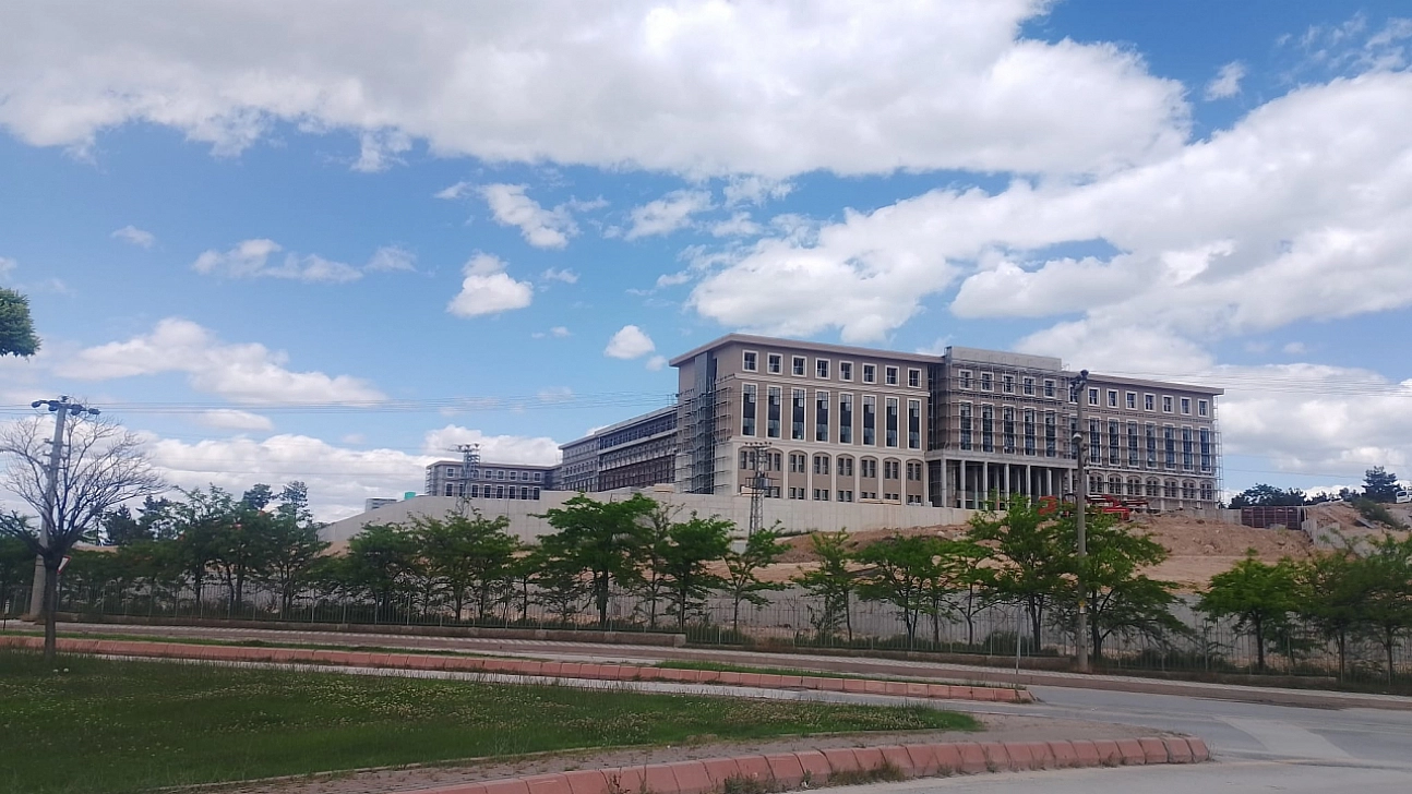 Yeşilyurt meclisi onayladı: Yeni Adalet Sarayında baroya yer ayrıldı