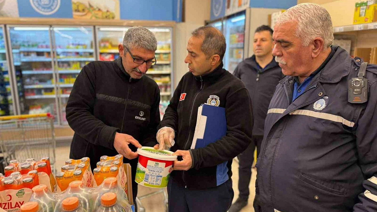 Yeşilyurt'ta yılbaşı öncesi zabıta denetimleri sıkılaştırıldı