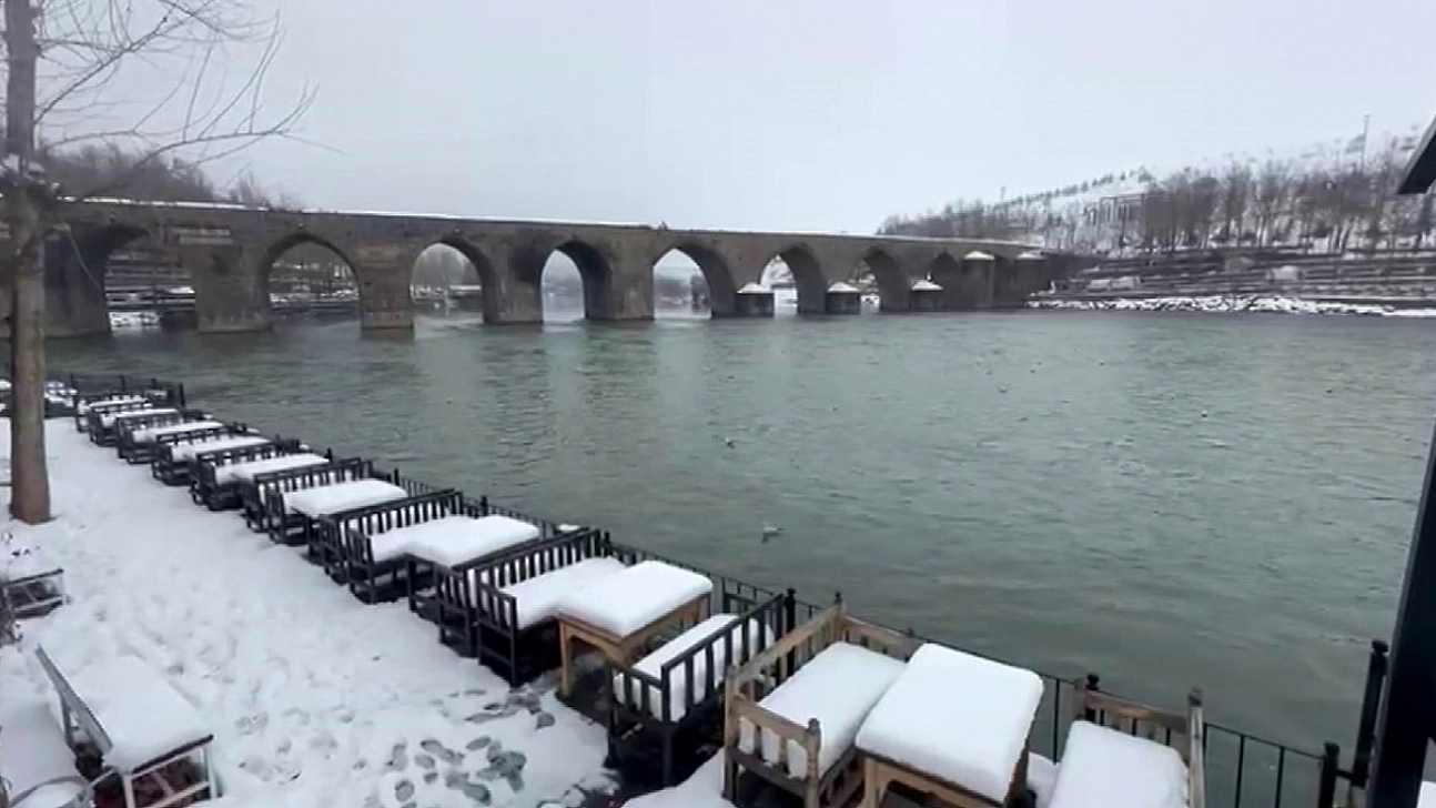 Yoğun kar, Dicle Nehri'nde su seviyesini arttırdı