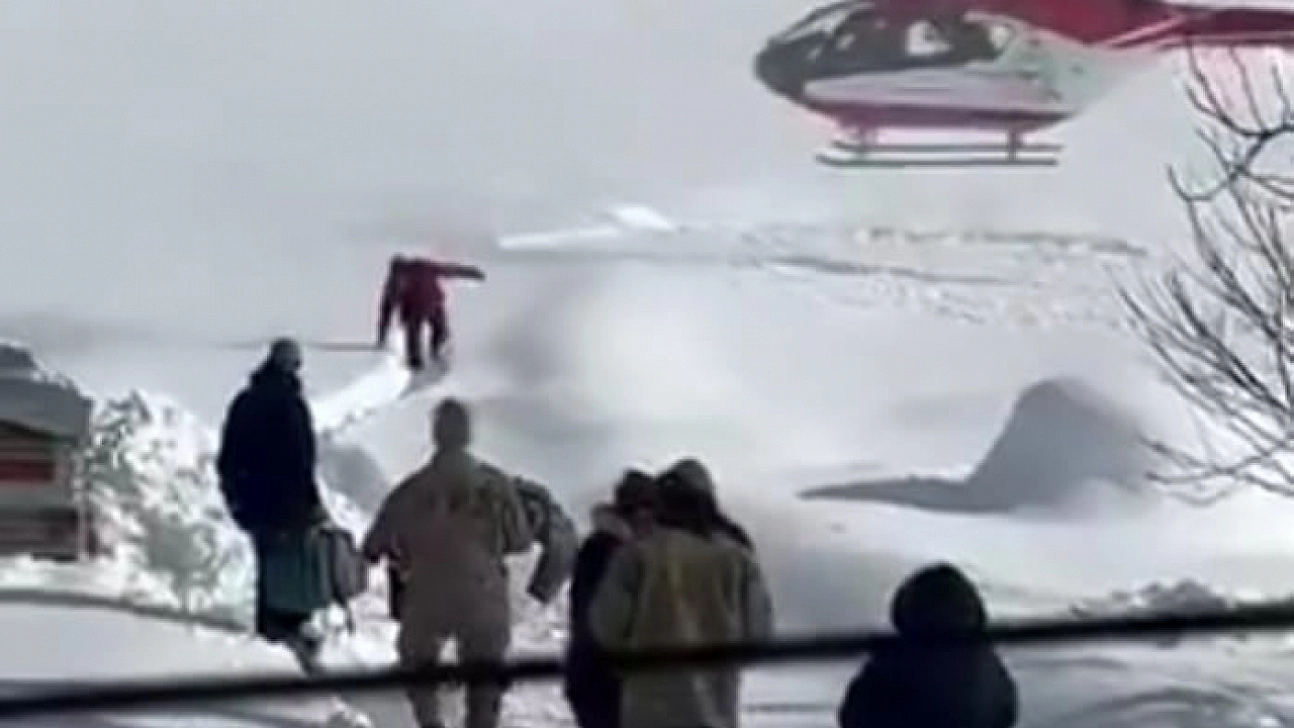 Kar Kapattı, Gökyüzü Açıldı: 1 Yaşındaki Bebek Helikopterle Hayata Tutundu