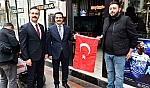 Malatya'da Kanalboyu'nda Türk bayrağı dağıtıldı