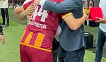 44 numaralı efsane kramponları astı