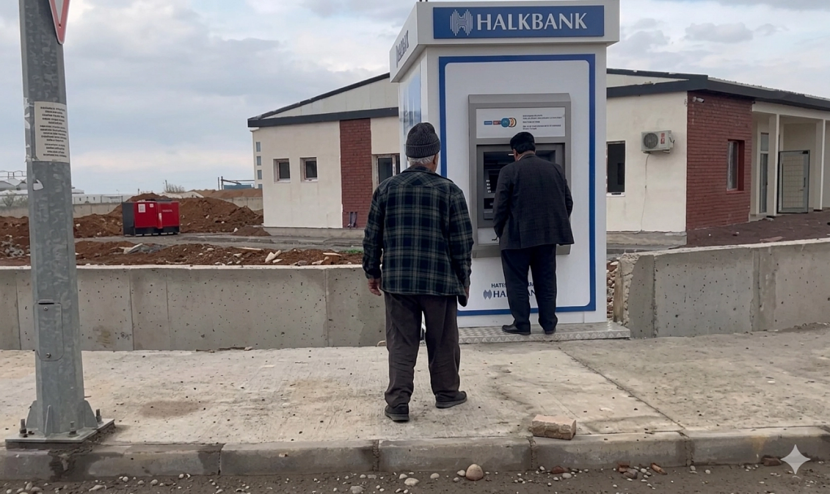 Vali Yavuz Sözünü Tuttu: İkizce'de ATM Çilesi Sona Erdi!