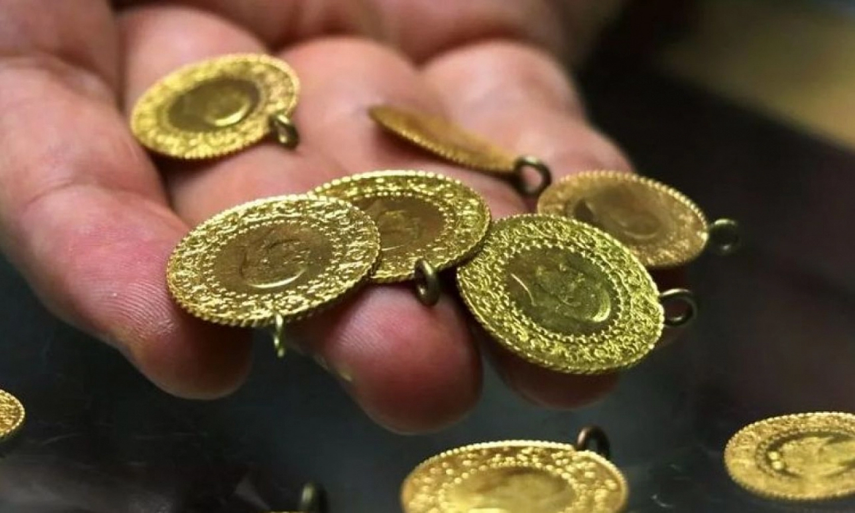 Altın Yatırımı Yapacaklara Önemli Uyarı! Malatyalı Kuyumcu Ne Öneriyor? Gram Altın Mı, Çeyrek Altın Mı Güvenli?