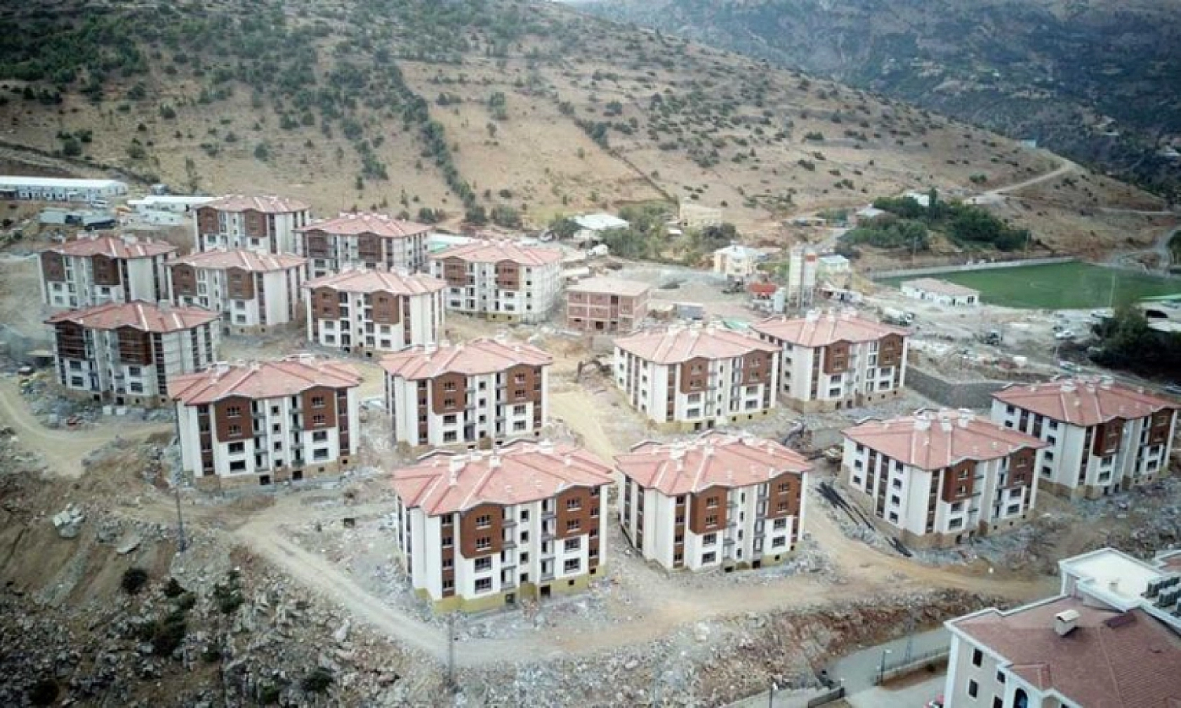 Bakan Kurum Malatya'dan Duyurdu: Konutların yüzde 70'i tamam