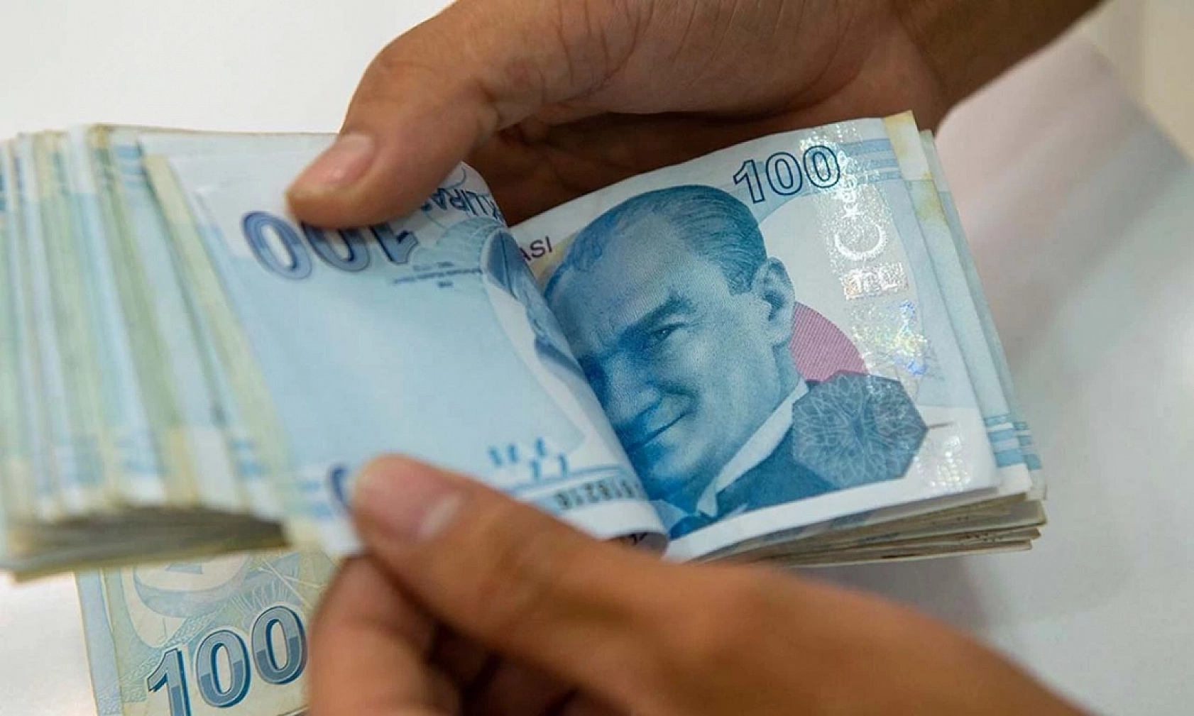 Ev hanımlarına ekonomik destek: 11 bin TL maaş geliyor...