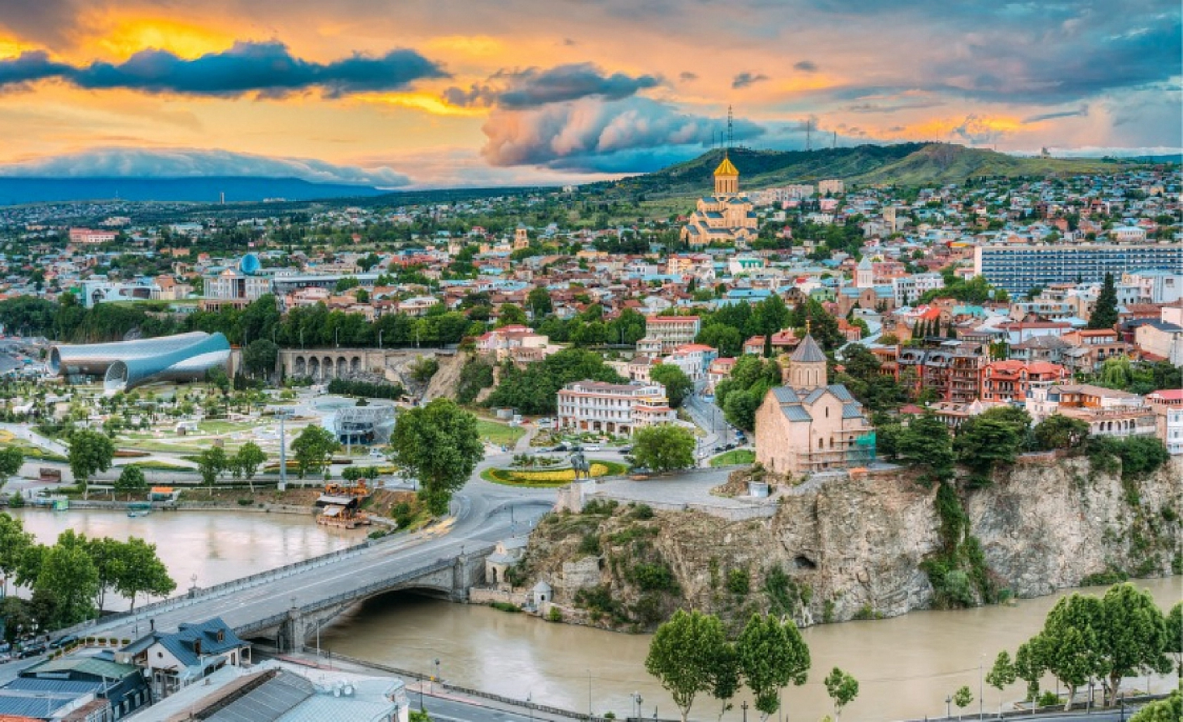 Malatyalılar Müjde: Kimlik veya Pasaportla giriş yapılacak ülkeler güncellendi…