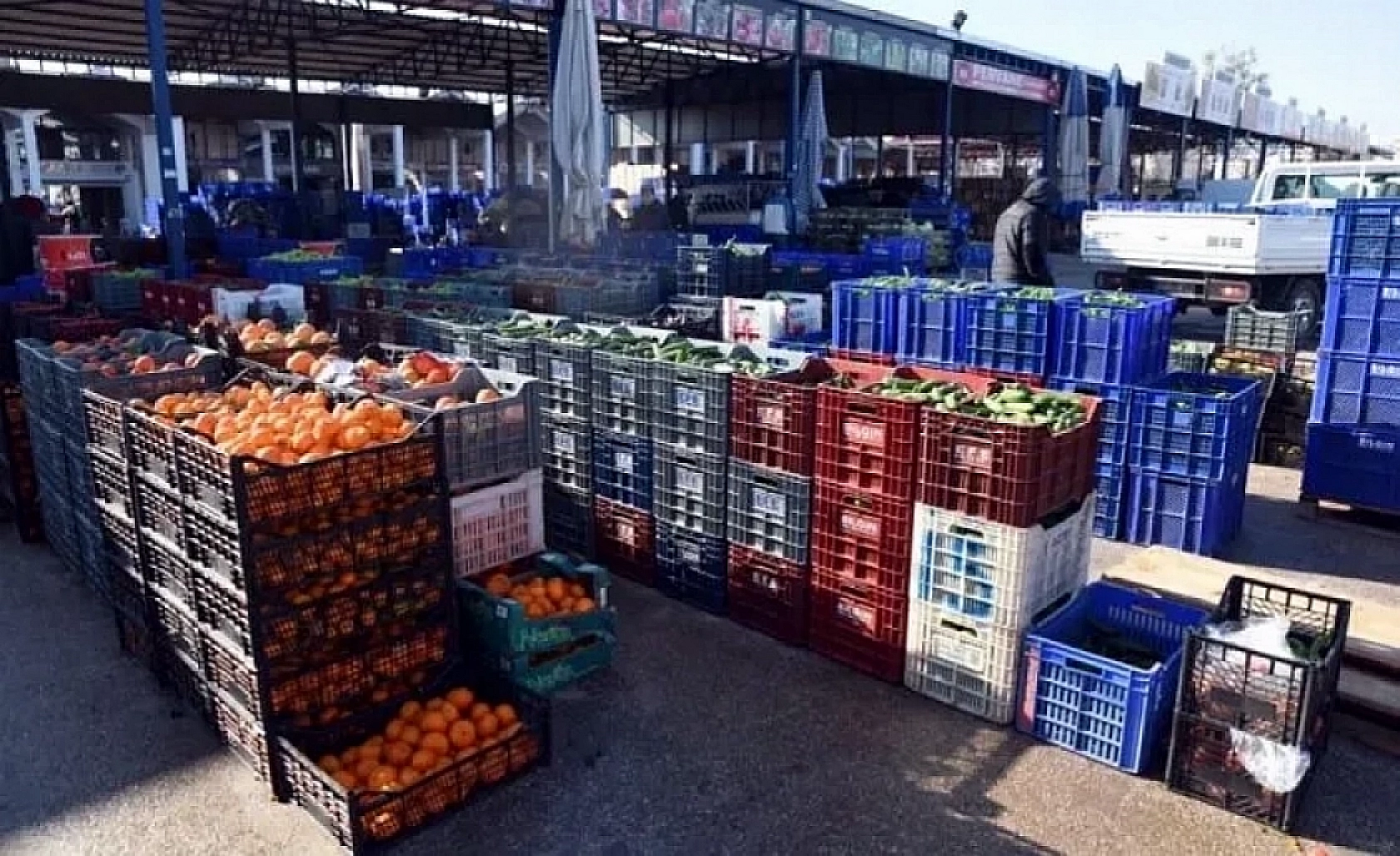 Uygun Fiyata Alışveriş Yapmak İsteyen Vatandaşlar Malatya Haline Koşuyor: Peki Halde Fiyatlar Nasıl? İşte 12 Ocak Fiyat Listesi…