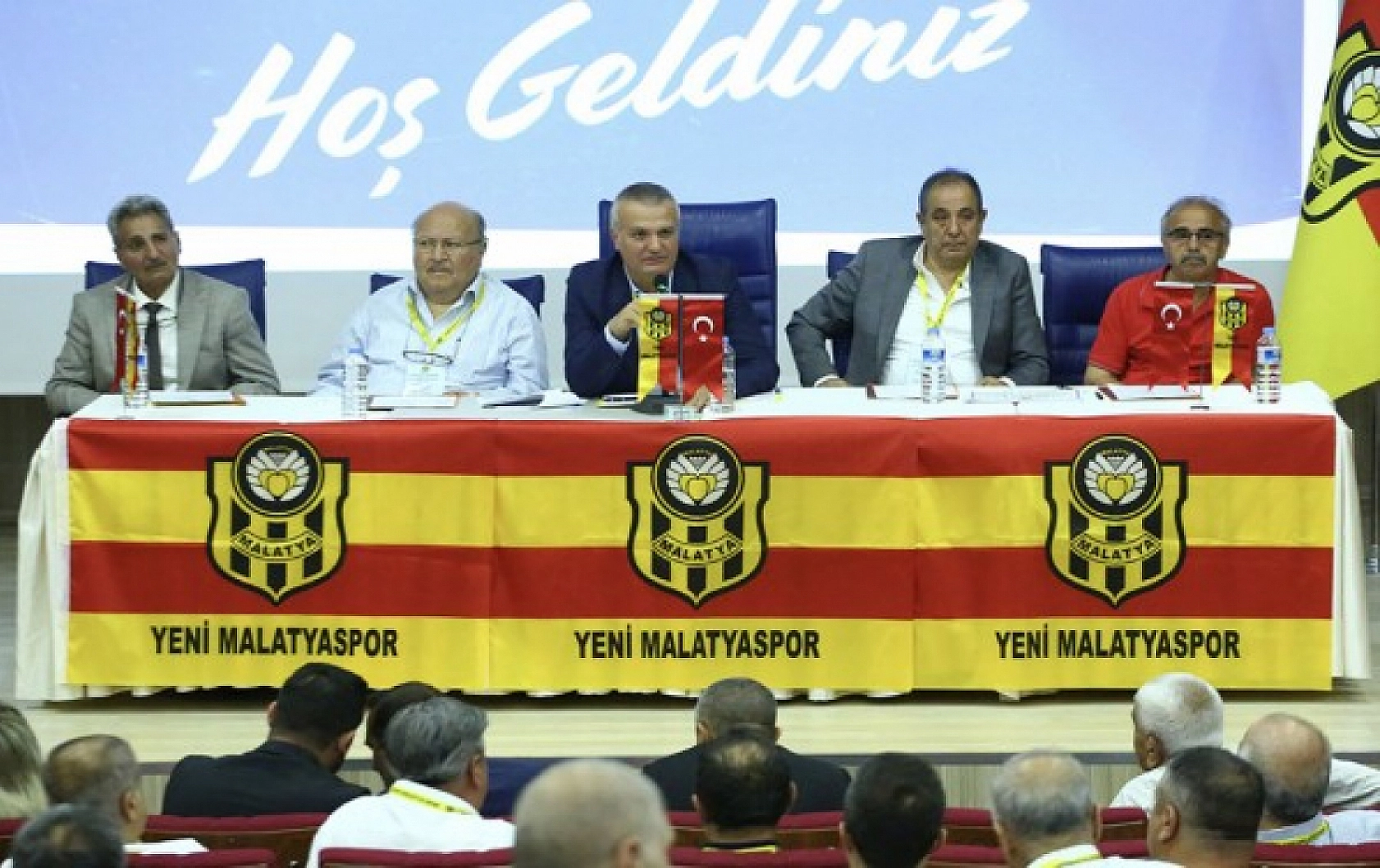Yeni Malatyaspor'da Adaylık Şoku! 5 Yıl Kuralı Gevrek'in Oyunu Mu?