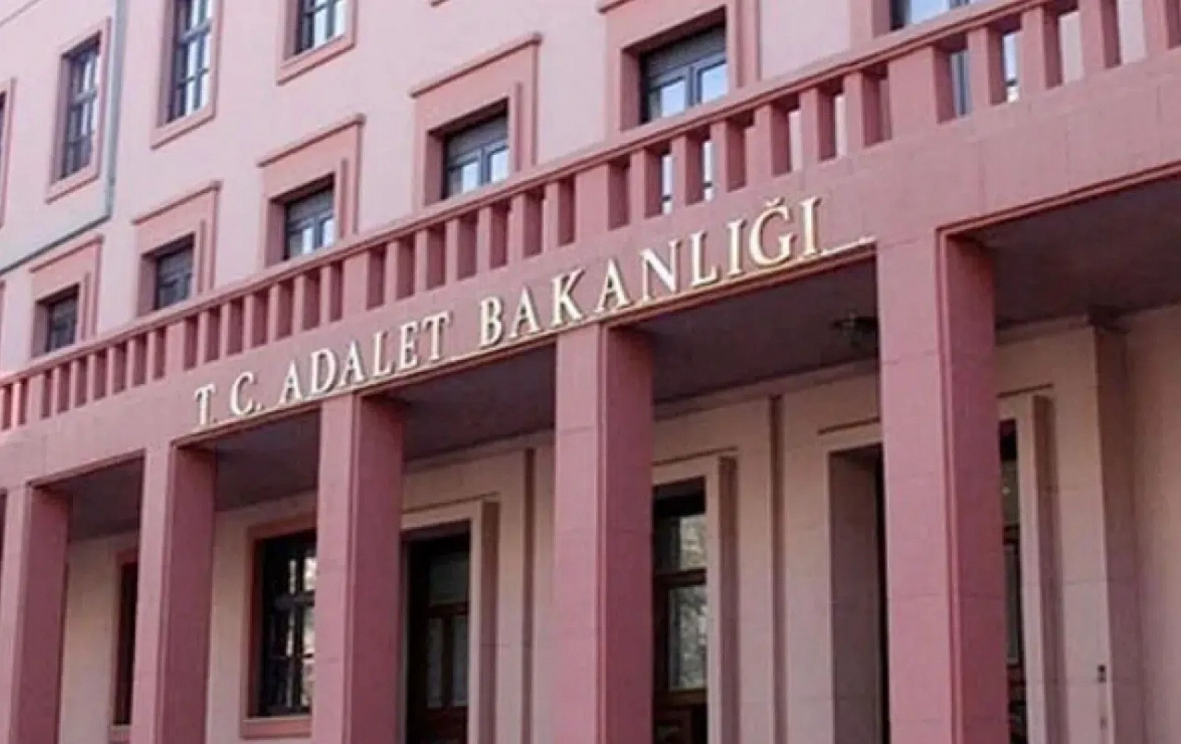 Adalet Bakanlığı 20 Bin Personel Alımı Yapacak: Kadro Detayları ve Şartlar Belli Oldu