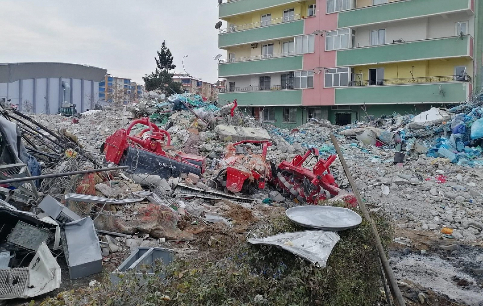 Malatya'da 19 kişiye mezar olmuştu: Mahkemede apartmanın mühendislik hataları sıralandı