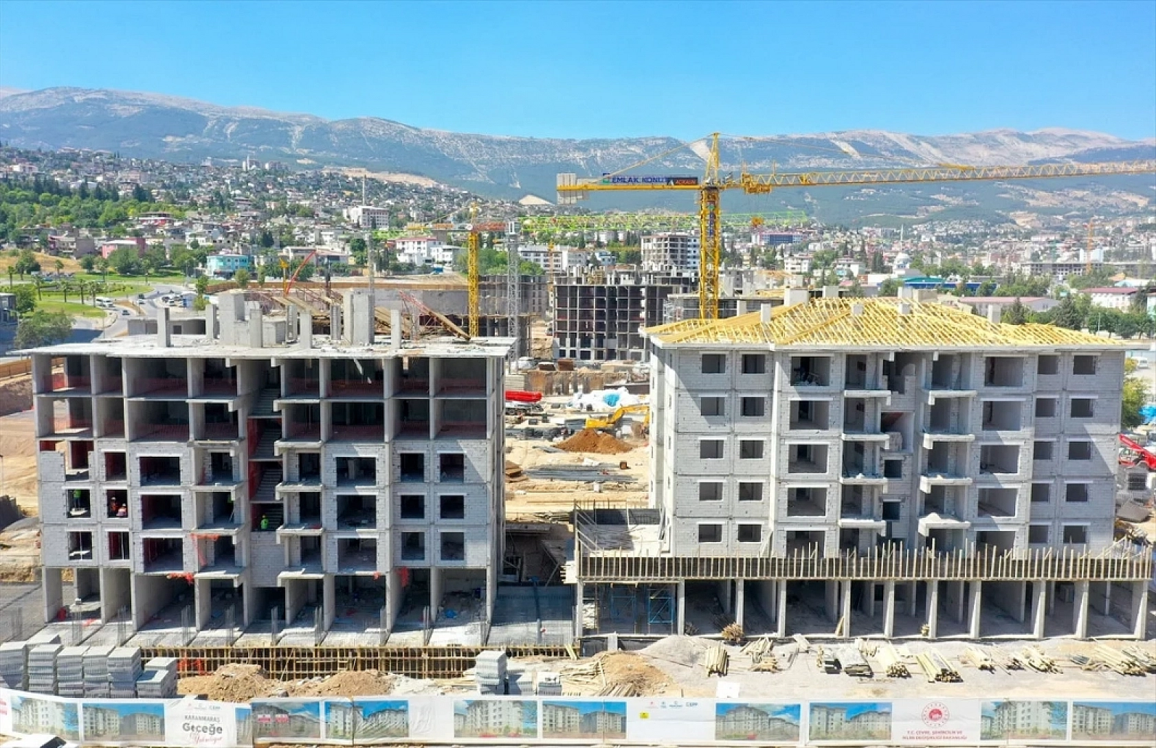 Kahramanmaraş'ta İnşaatlar Hızla Yükseliyor! Malatya Yerinde Sayıyor….