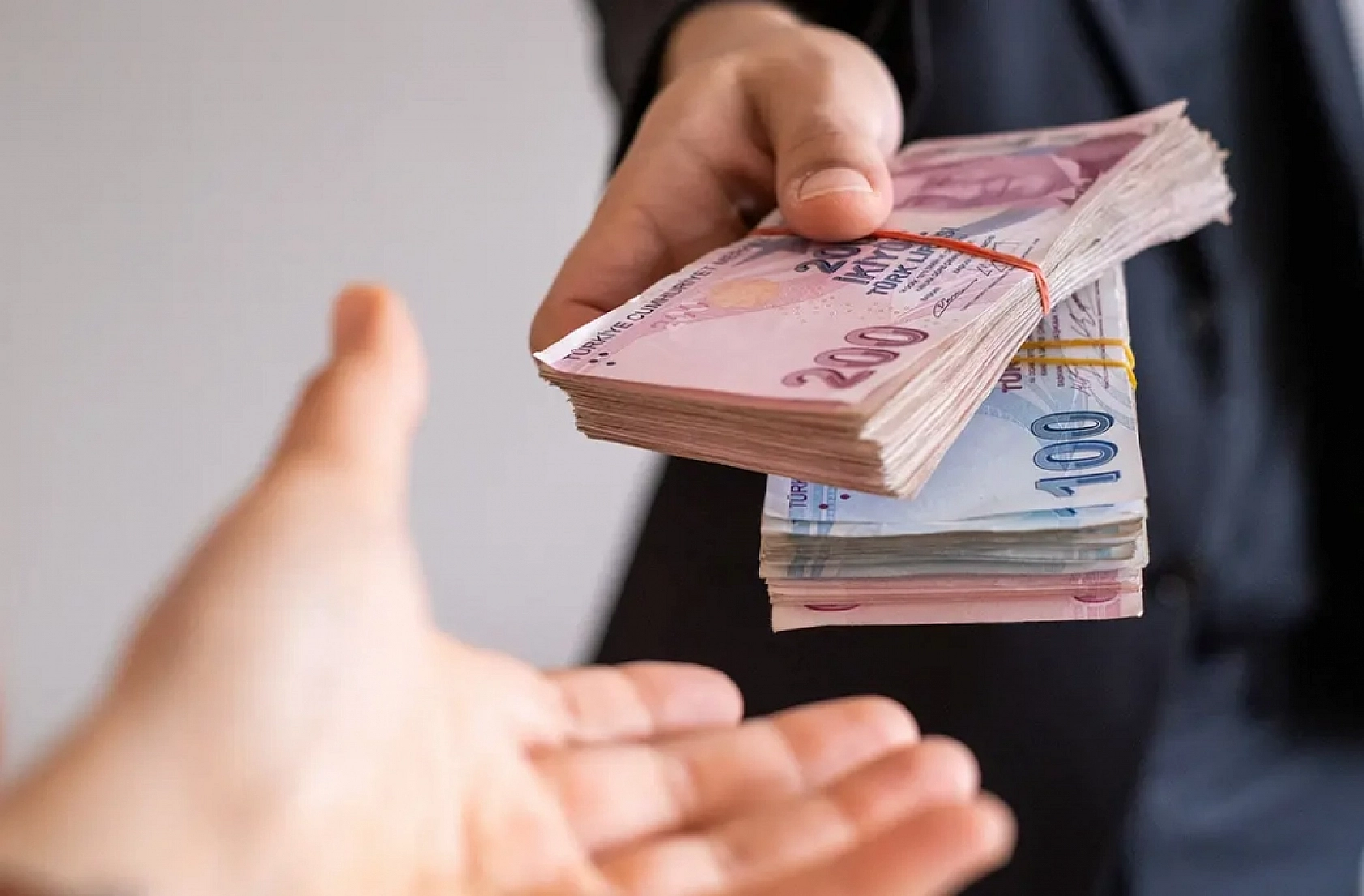 'Asgari Ücret Sadaka Parası Bile Değil…!'