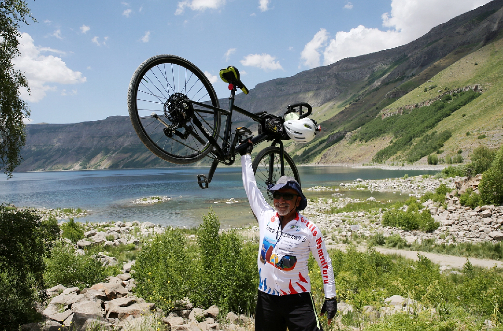 Nemrut'tan Nemrut'a Bisiklet Tutkunları Doğu'yu Pedalla Aşıyor!