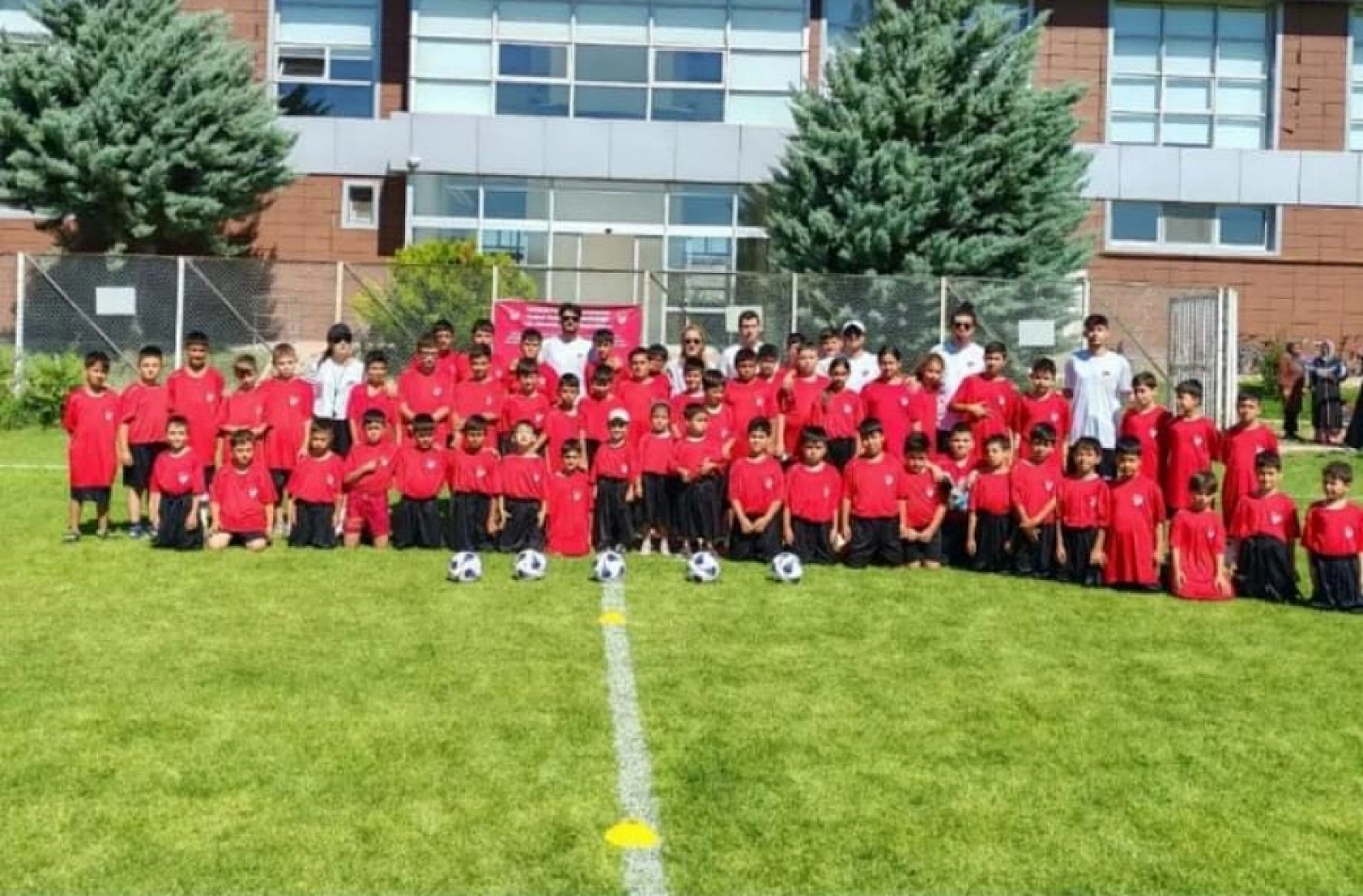 TFF'den Malatya'daki depremzede çocuklara futbol desteği: Antrenmalar başladı...!