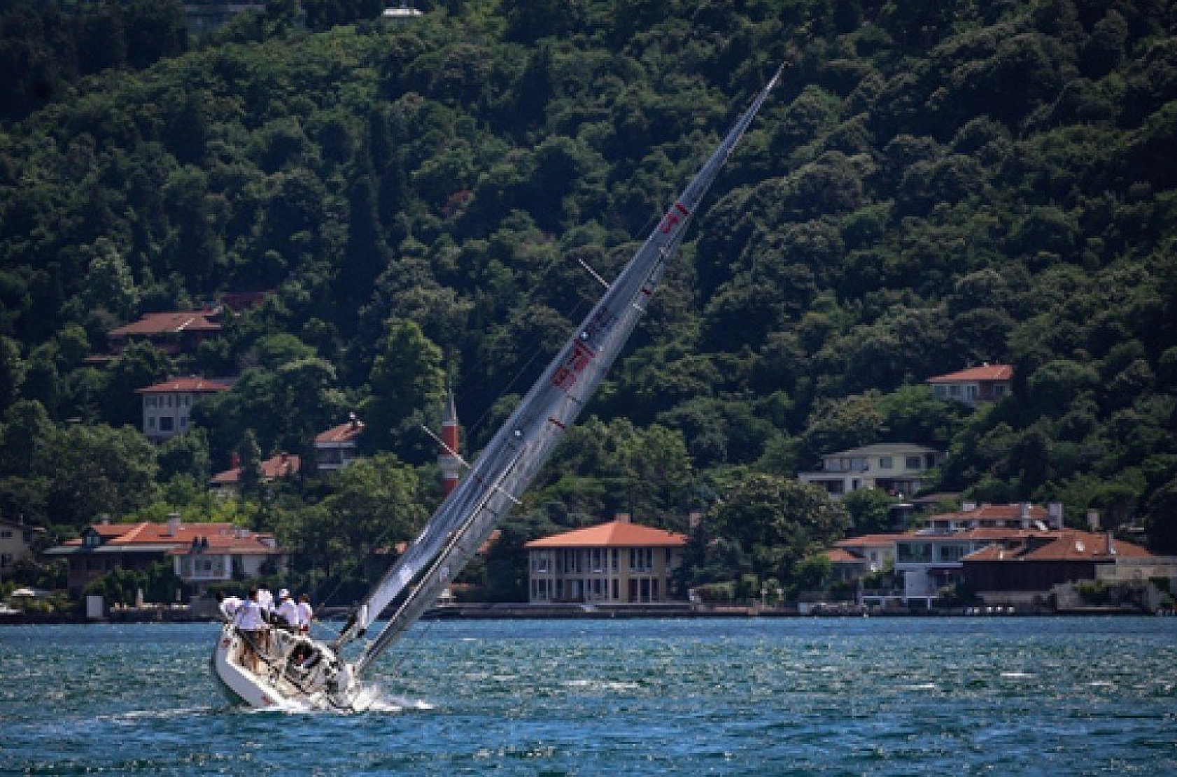 İstanbul Boğazı'nda yelken şöleni