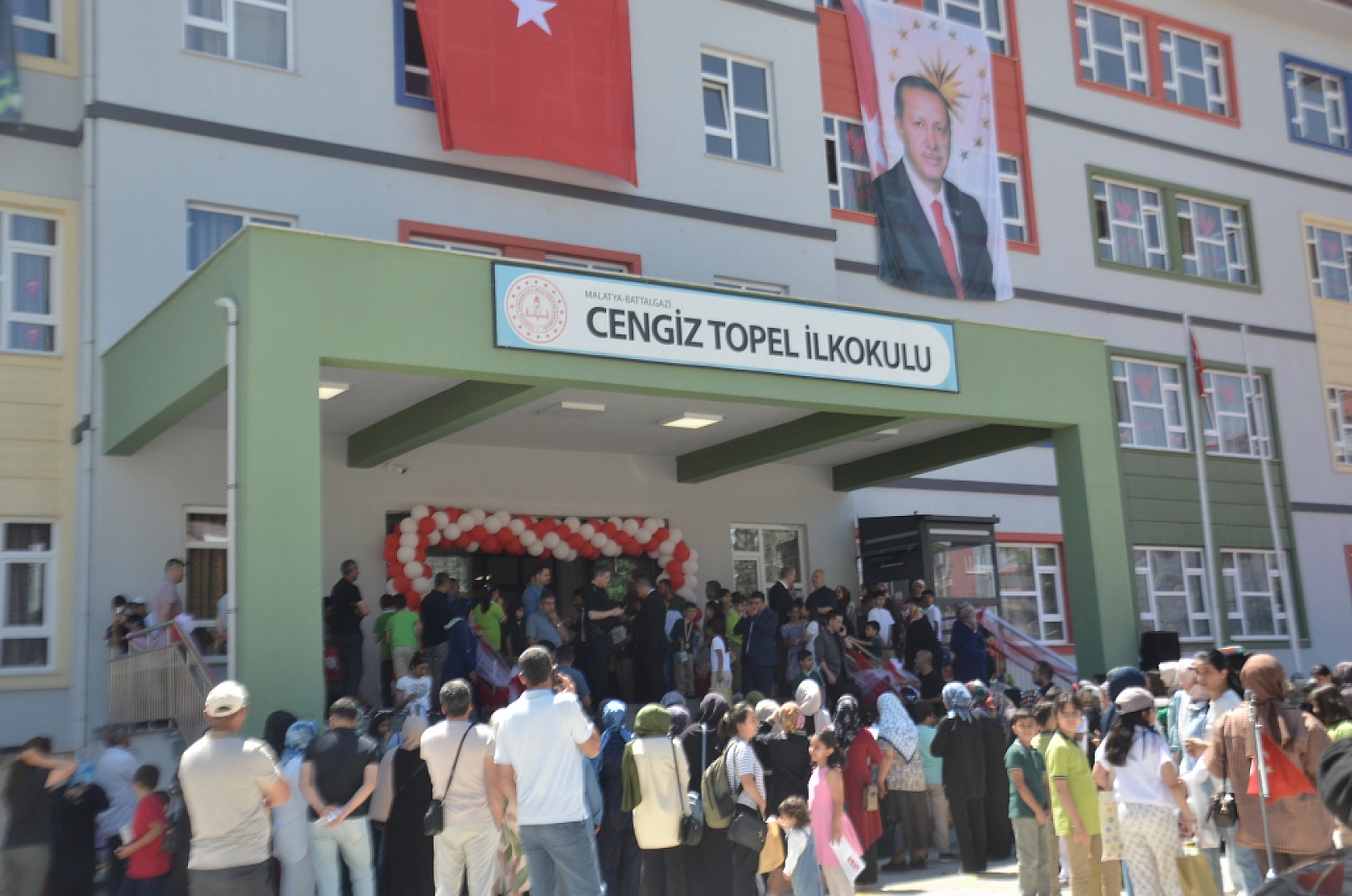 Malatya'da 147 bin öğrenci karne hayecanı yaşadı!