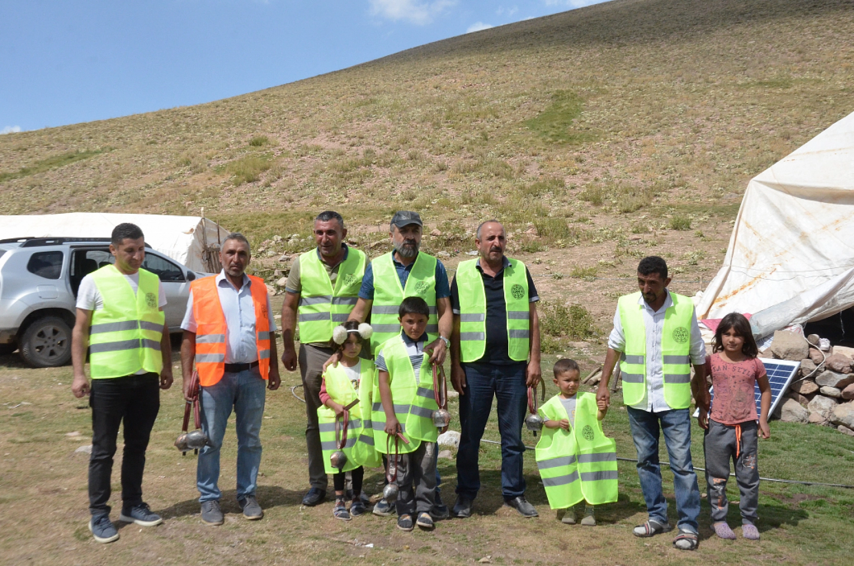Malatya'da Bürücek Yaylası'nda Üreticiler Zor Durumda..! İmkansızlığa Rağmen Üretim Yapıyorlar...
