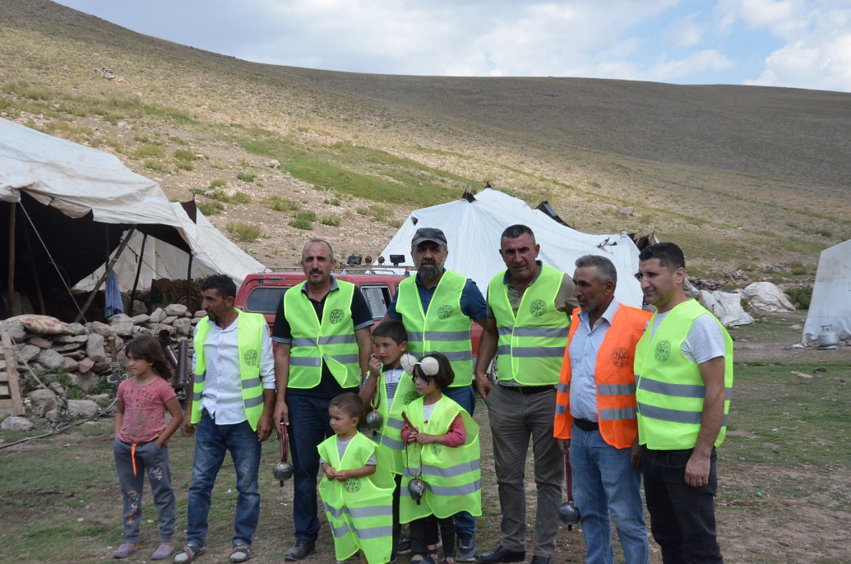 Malatya'da Bürücek Yaylası'nda Üreticiler Zor Durumda..! İmkansızlığa Rağmen Üretim Yapıyorlar...