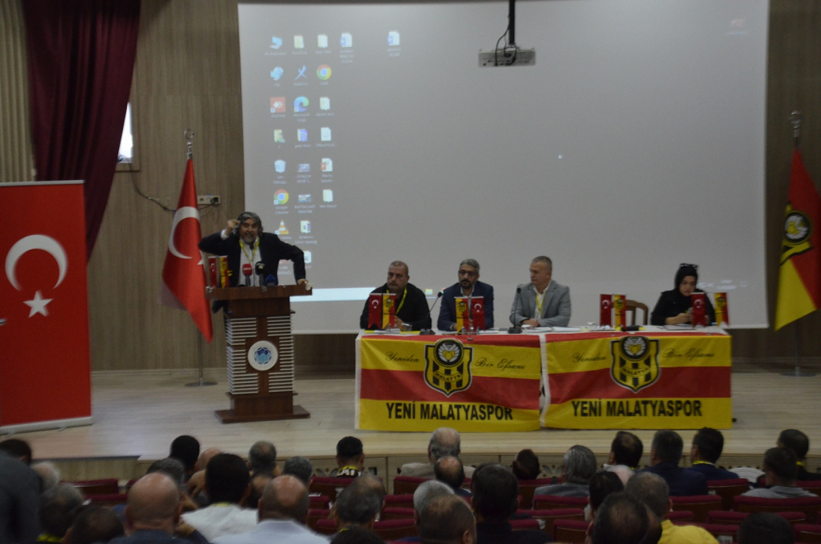 Enkaz Altındaki Malatyaspor'un Sesini Yine Duyan Olmadı!