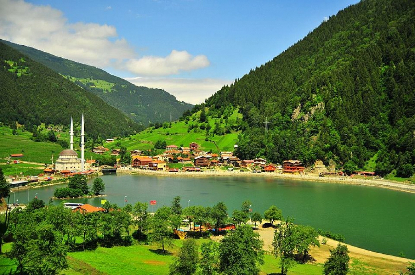 Turistler Türkiye'de Parayı En Çok Yola Harcıyor!