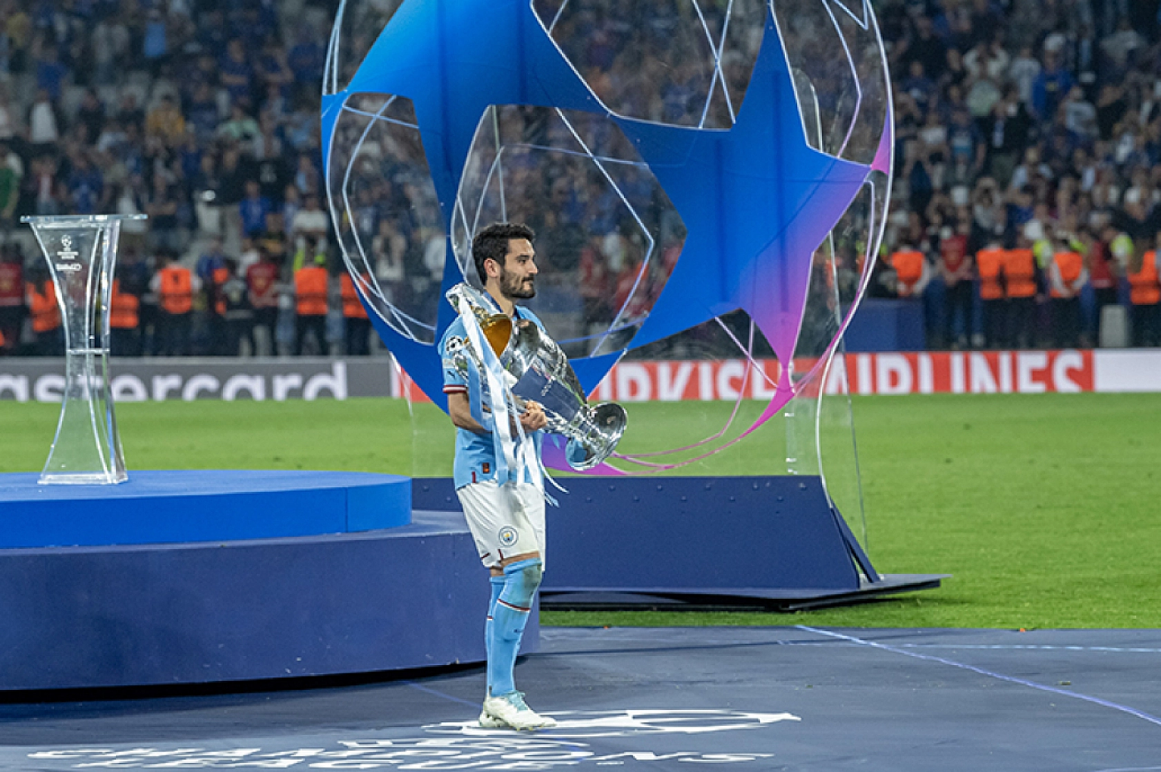 Devler Ligi'nin Türk Yıldızları: İşte UEFA Şampiyonlar Ligi finalinde sahne alan Türk futbolcular
