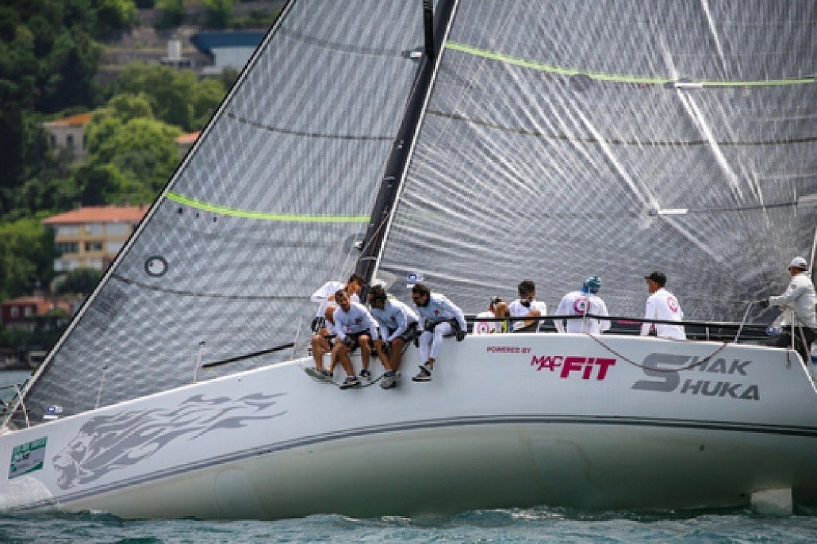 İstanbul Boğazı'nda yelken şöleni
