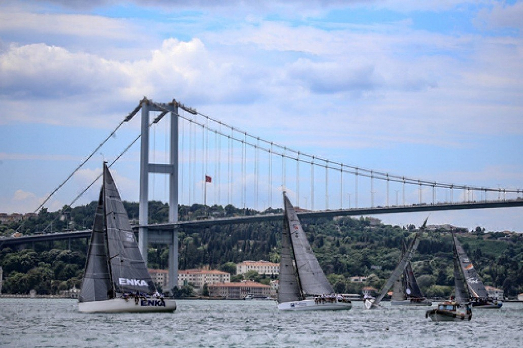 İstanbul Boğazı'nda yelken şöleni
