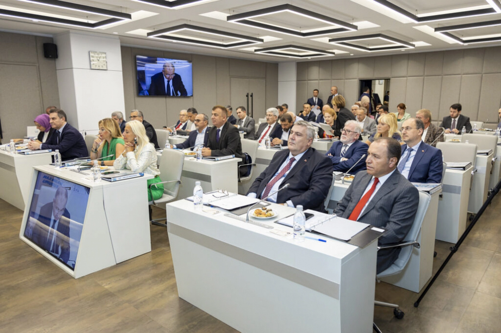 Resmi ilanlardaki düşüşe çözüm bulmalıyız: Can acıtabilir...!