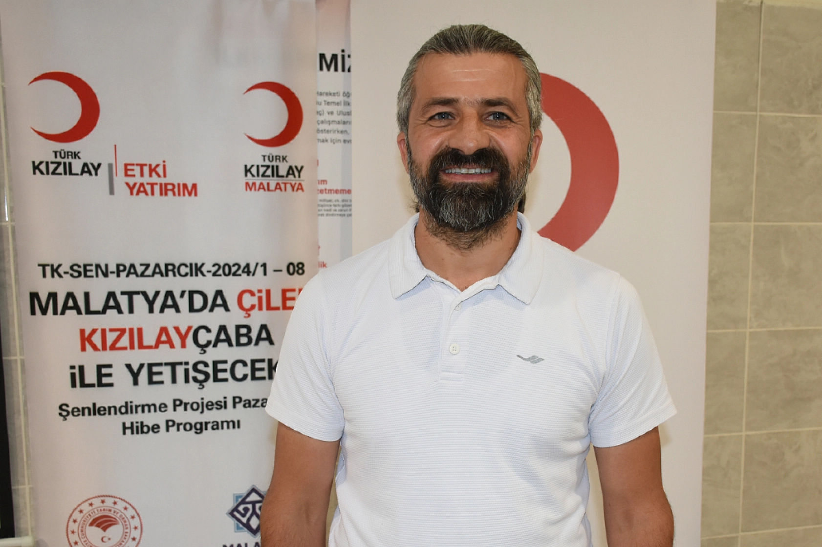 Üreticilere yeni gelir kaynağı: Malatya'da kayısıya alternatif çilek bahçesi projesi!