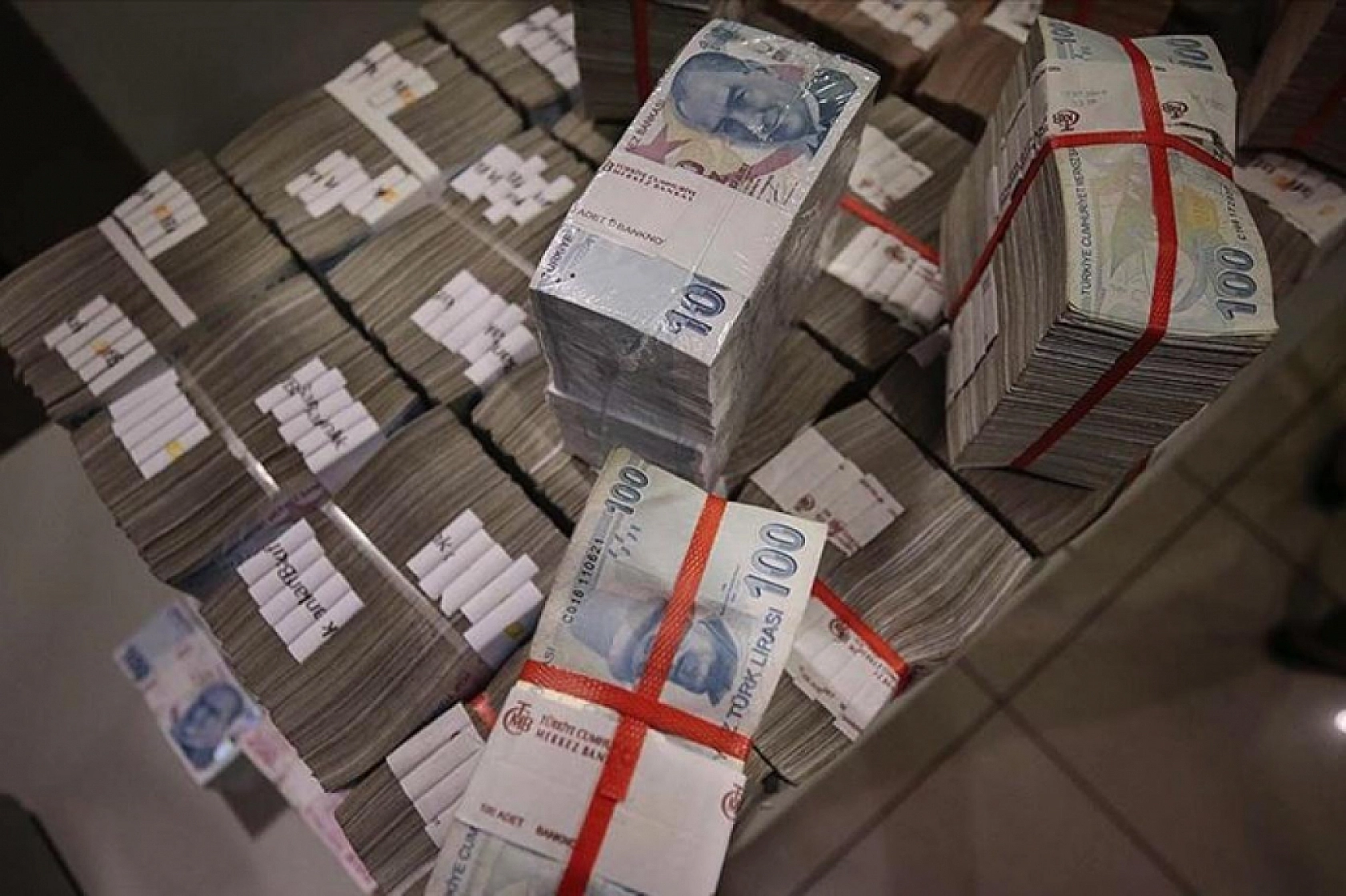 Meclis Onayladı! Yeşilyurt'a Milyonluk Ek Bütçe