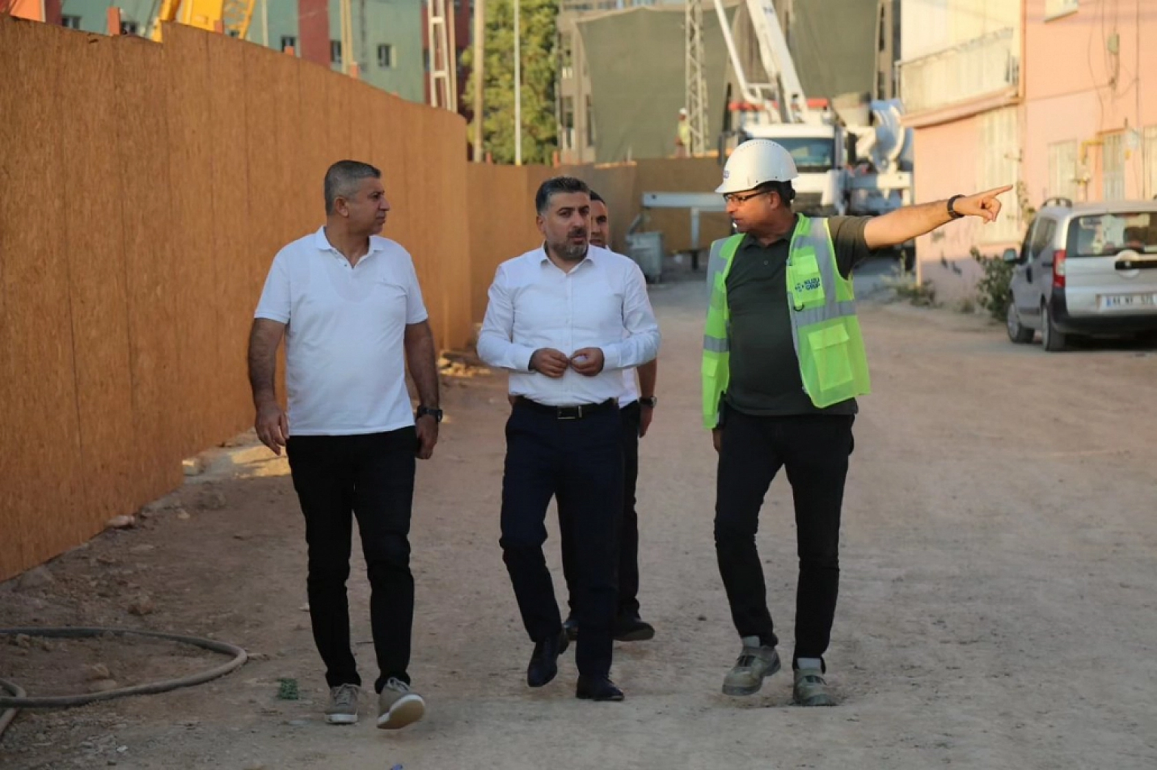 Saray Mahallesinde yapılan işyeri ve konutlar ne aşamada?