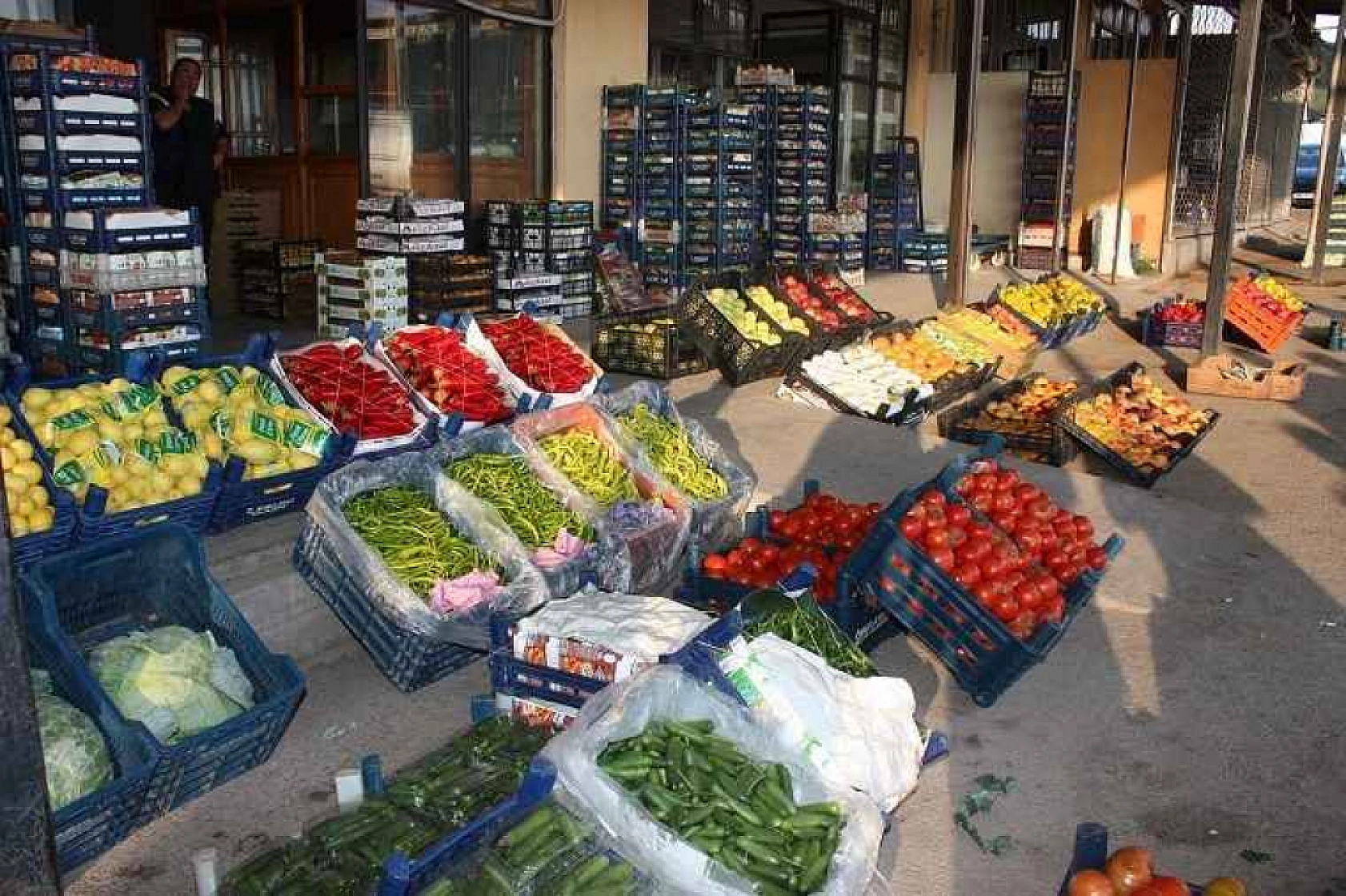 Uygun Fiyata Alışveriş Yapmak İsteyen Vatandaşlar Malatya Haline Koşuyor: Peki Halde Fiyatlar Nasıl? İşte 12 Ocak Fiyat Listesi…