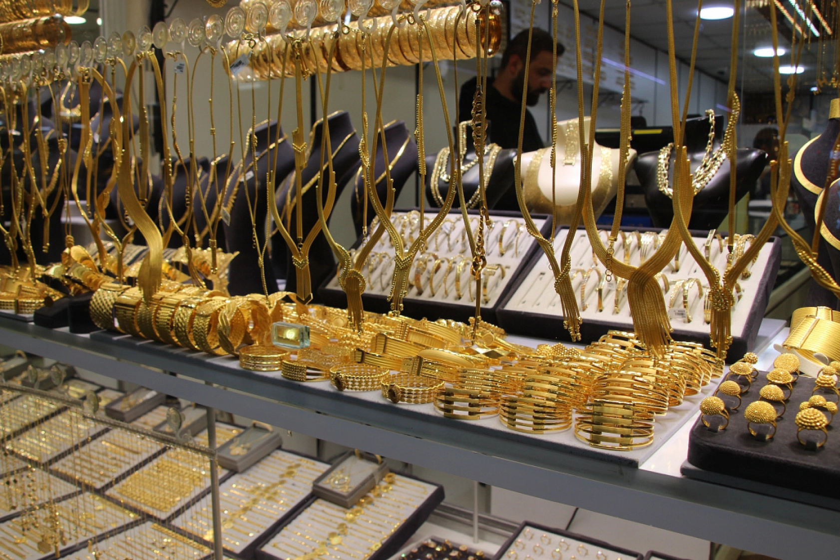 Altın Hafta Nasıl Başladı? İşte Güncel Gram, Çeyrek Fiyatları...