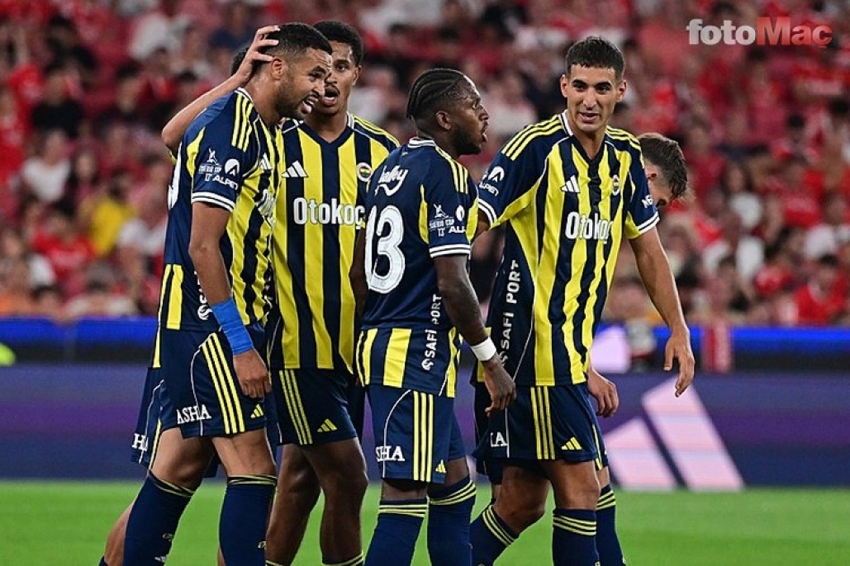 Devler Ligi hayali zora mı girdi? Yapay zekâ Benfica'yı favori gösterdi