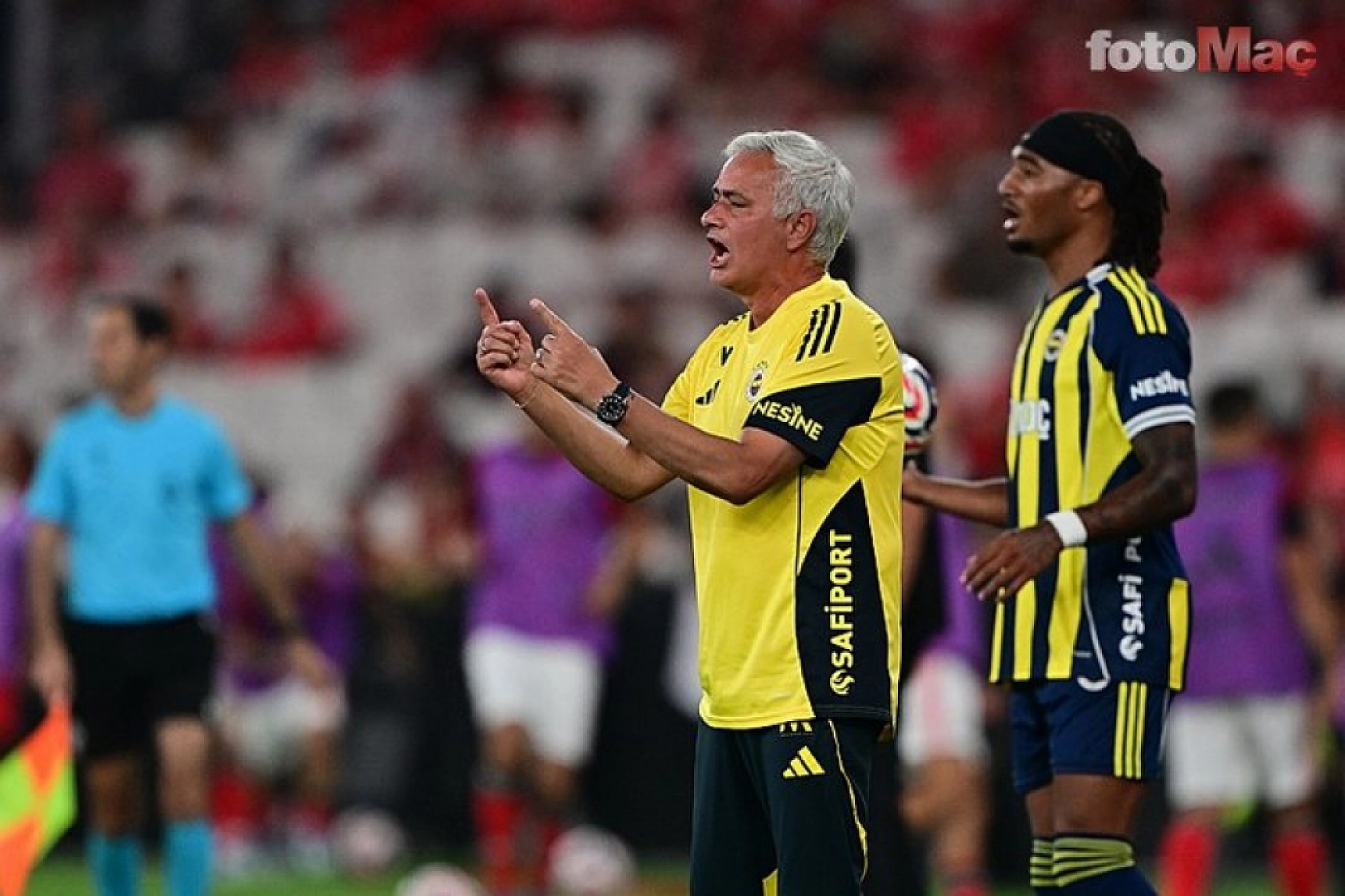 Devler Ligi hayali zora mı girdi? Yapay zekâ Benfica'yı favori gösterdi