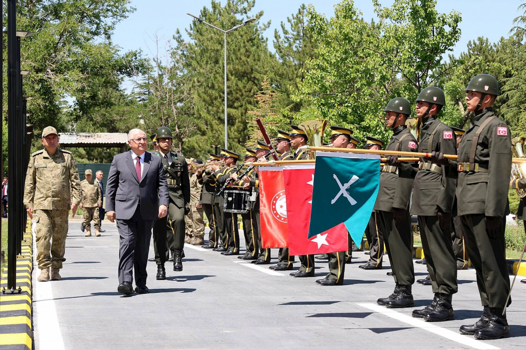 Güler, 2'nci Ordu Komutanlığını denetledi: Her türlü senaryoya hazırız...!
