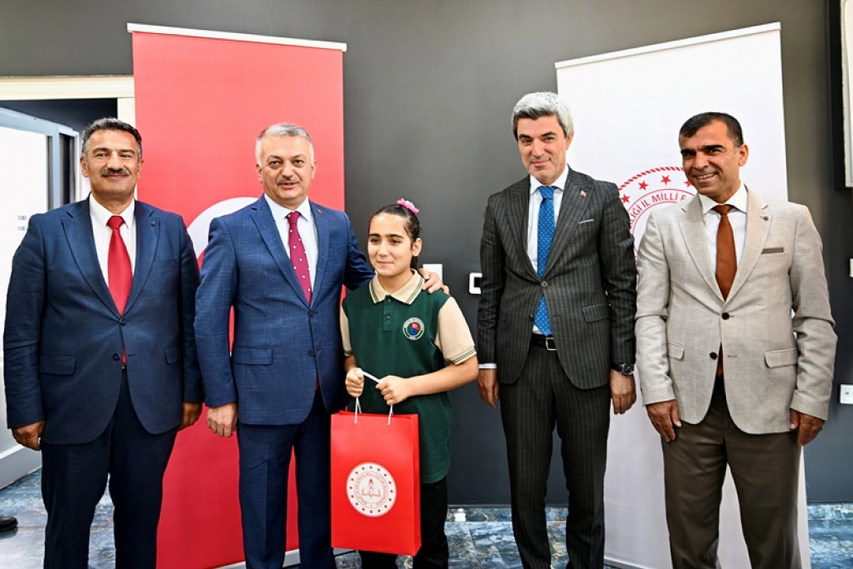 Malatya'da Geleceğin Yıldızları: Tam Puan Alan Öğrenciler!