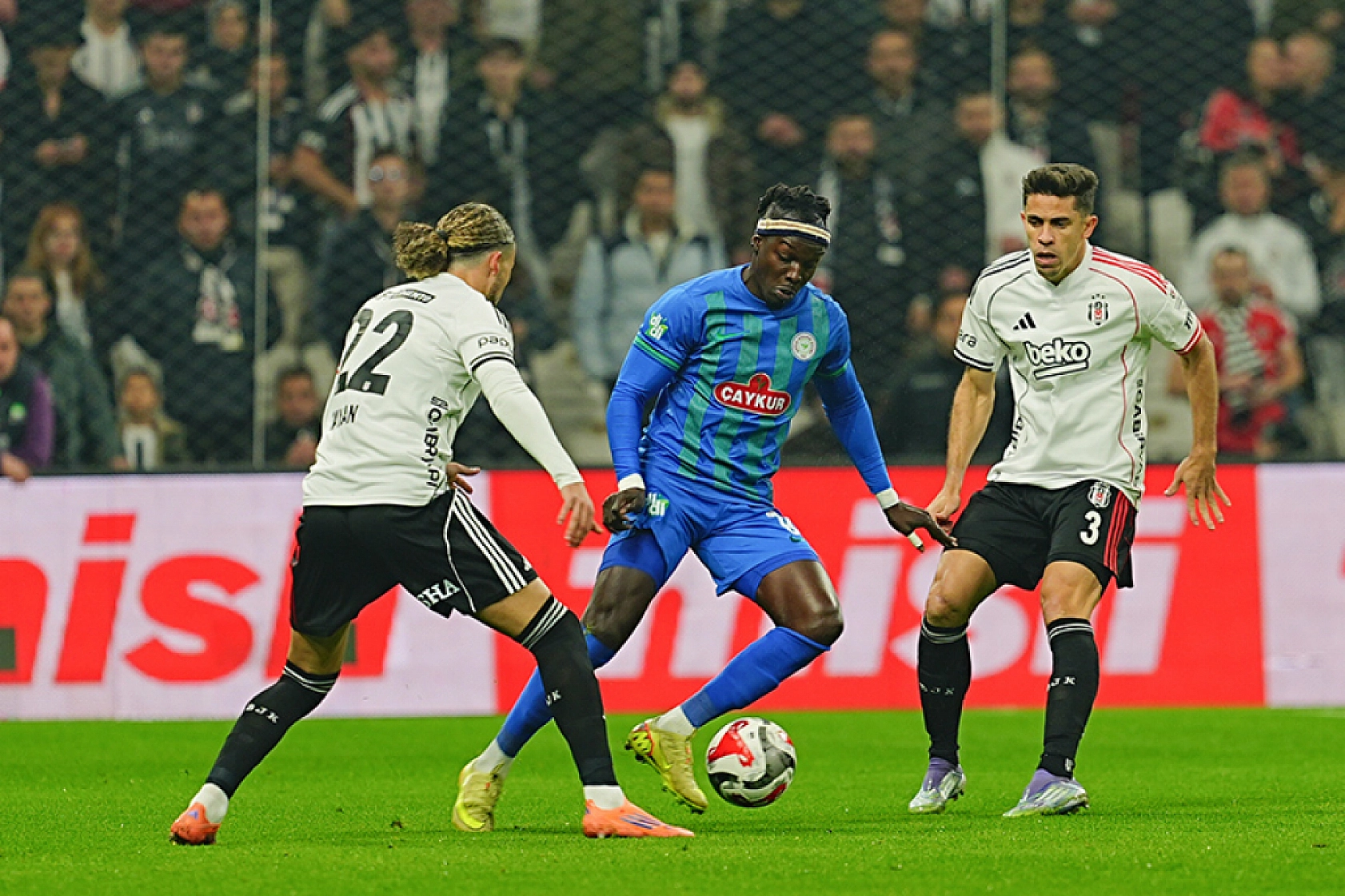 Türkiye'nin En İyi Futbol Mabetleri Belli Oldu: Malatya Listeye Girdi Mi?