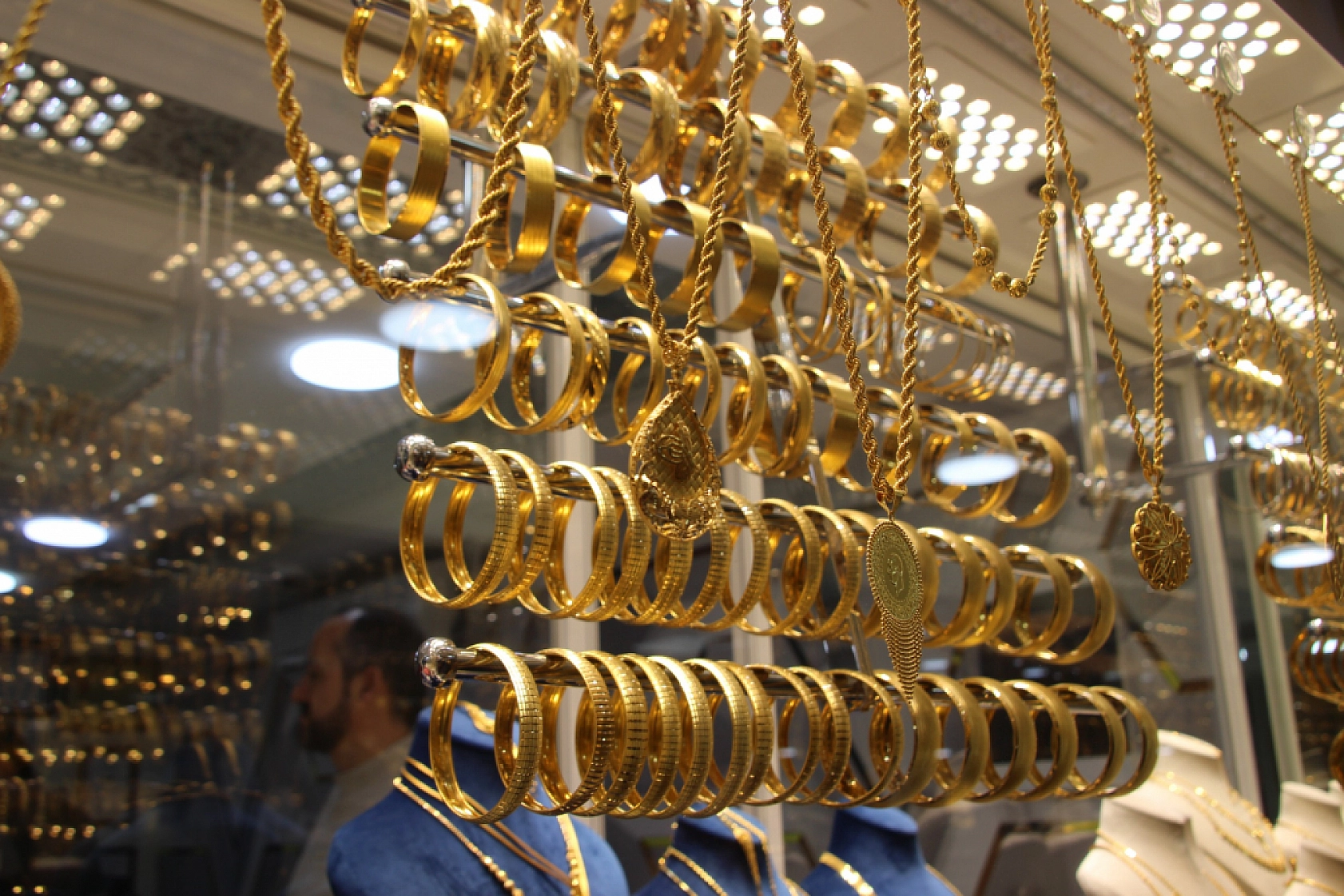 Altın Hafta Nasıl Başladı? İşte Güncel Gram, Çeyrek Fiyatları...