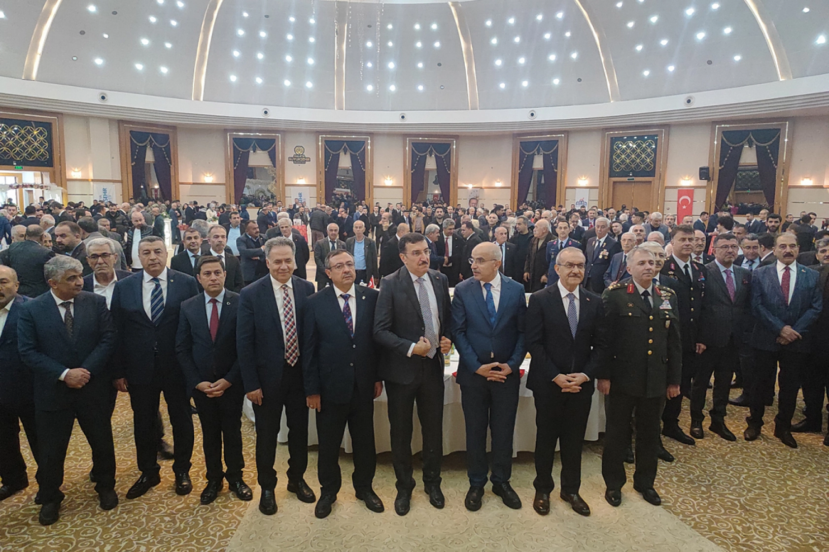 'Çocuklar Gazze'de bayram giysileri yerine bombardıman altında!'