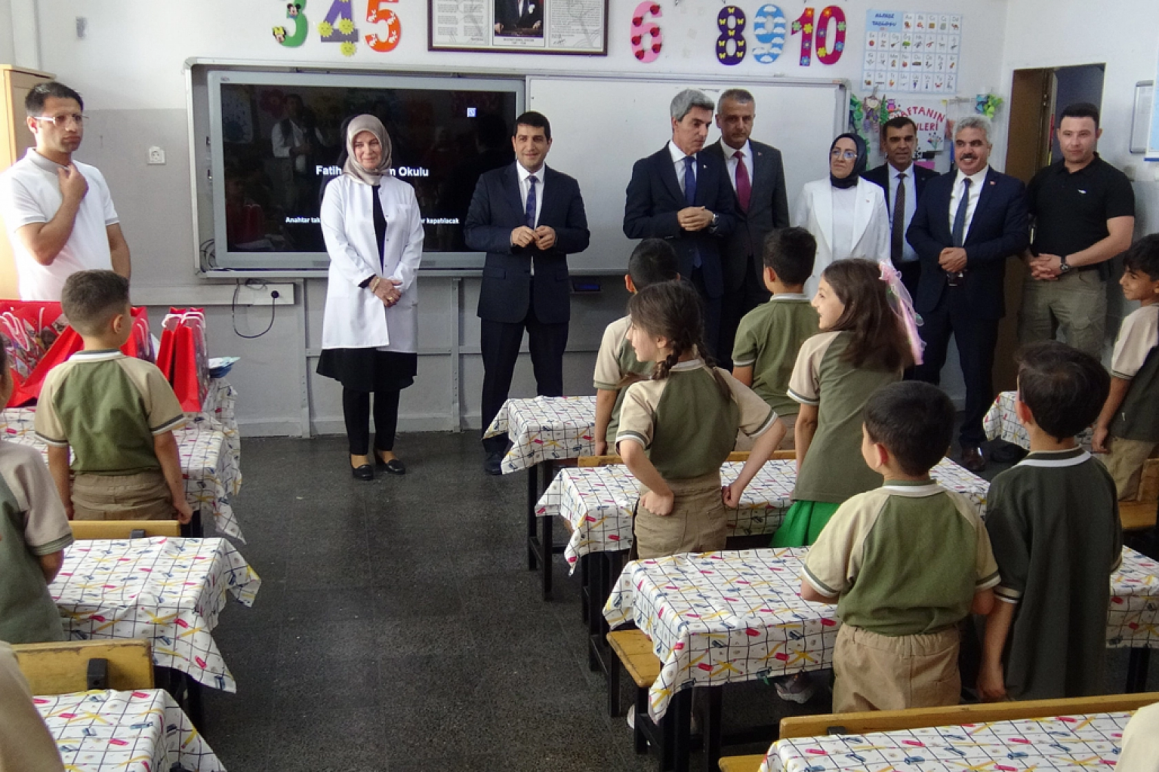 Malatya'dan anlamlı mesaj: Karne heyecanına Gazze hassasiyeti!